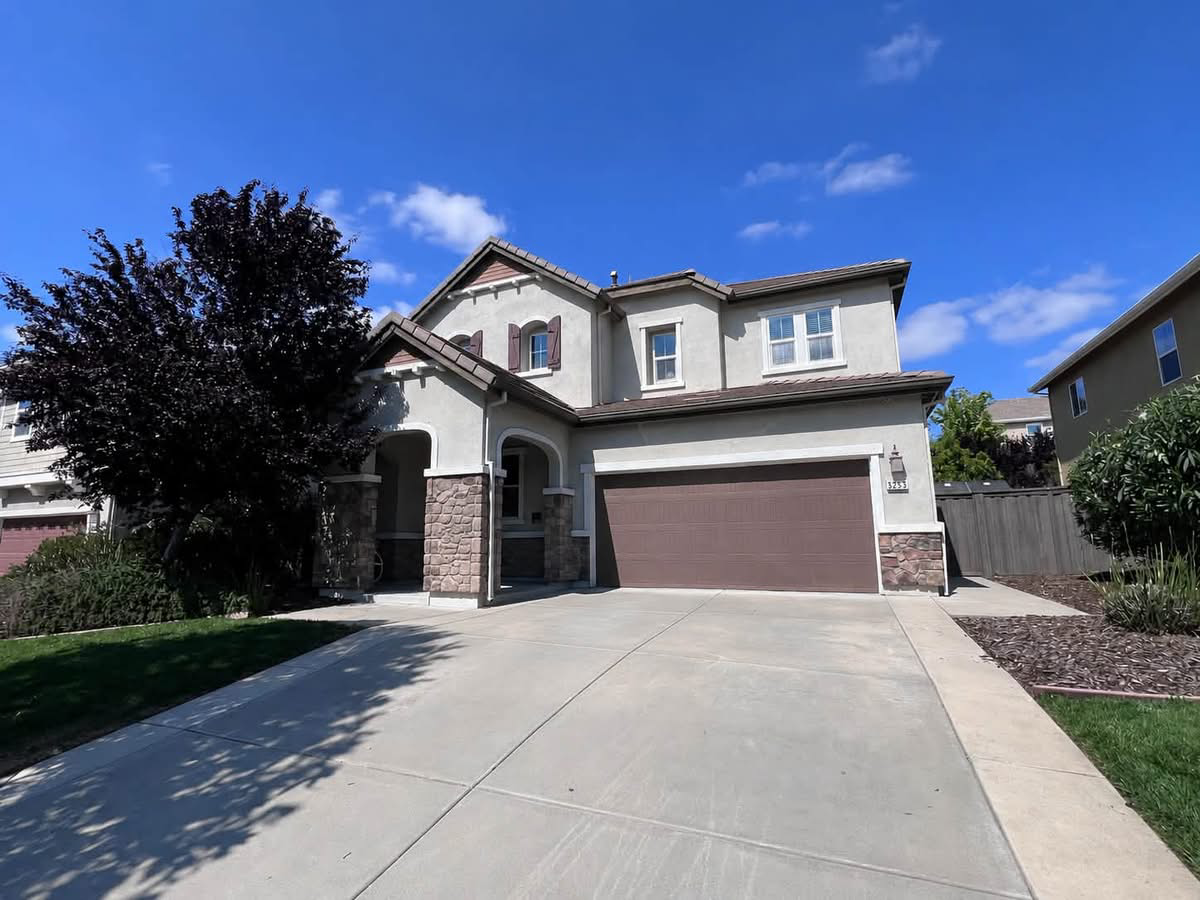 Residential home in Sacramento for direct cash purchase